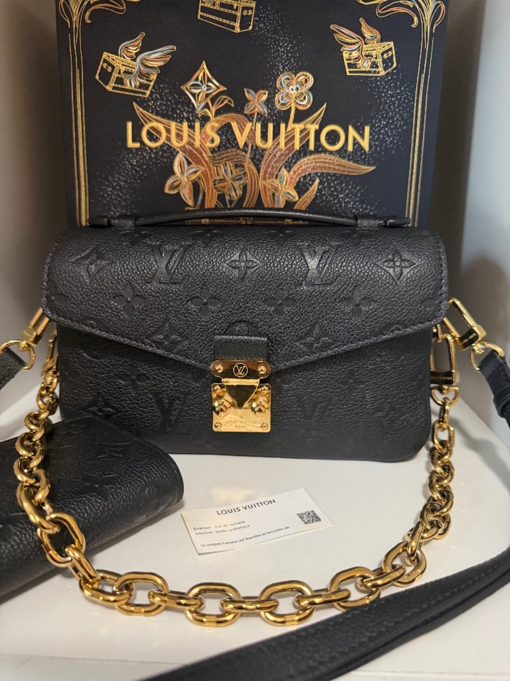Louis Vuitton Pochette Métis East-West🖤🖤✨ And wallet both are like new!!